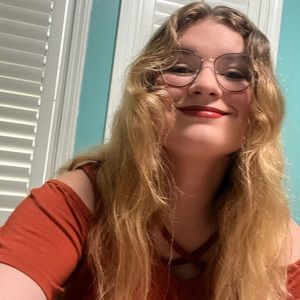 Meet your Posher, Beverly